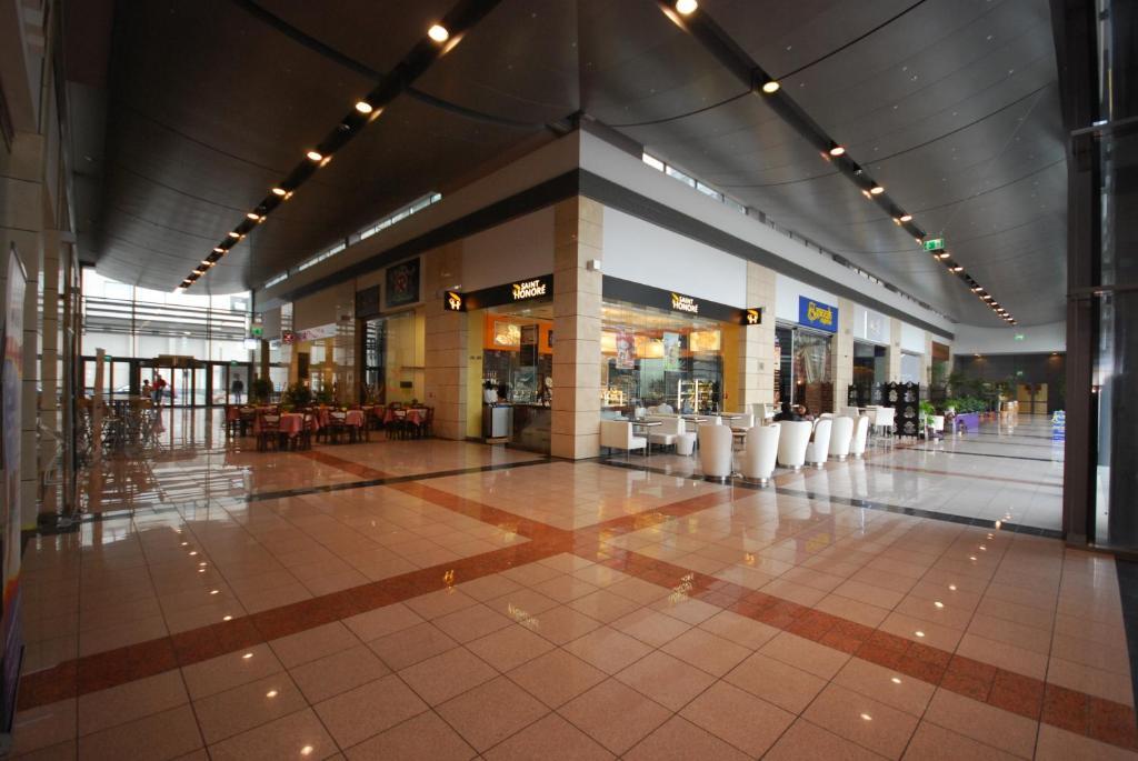 Platinum Towers Country 2 Country 4* Warszawa